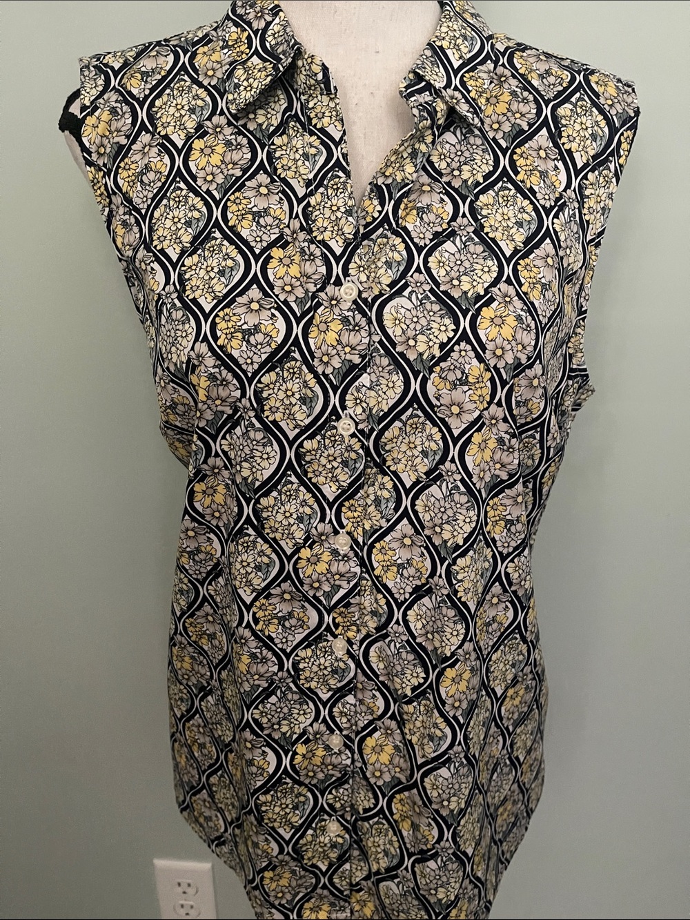 Charter Club Floral Print Sleeveless Button-Up Blouse with Yellow Accents